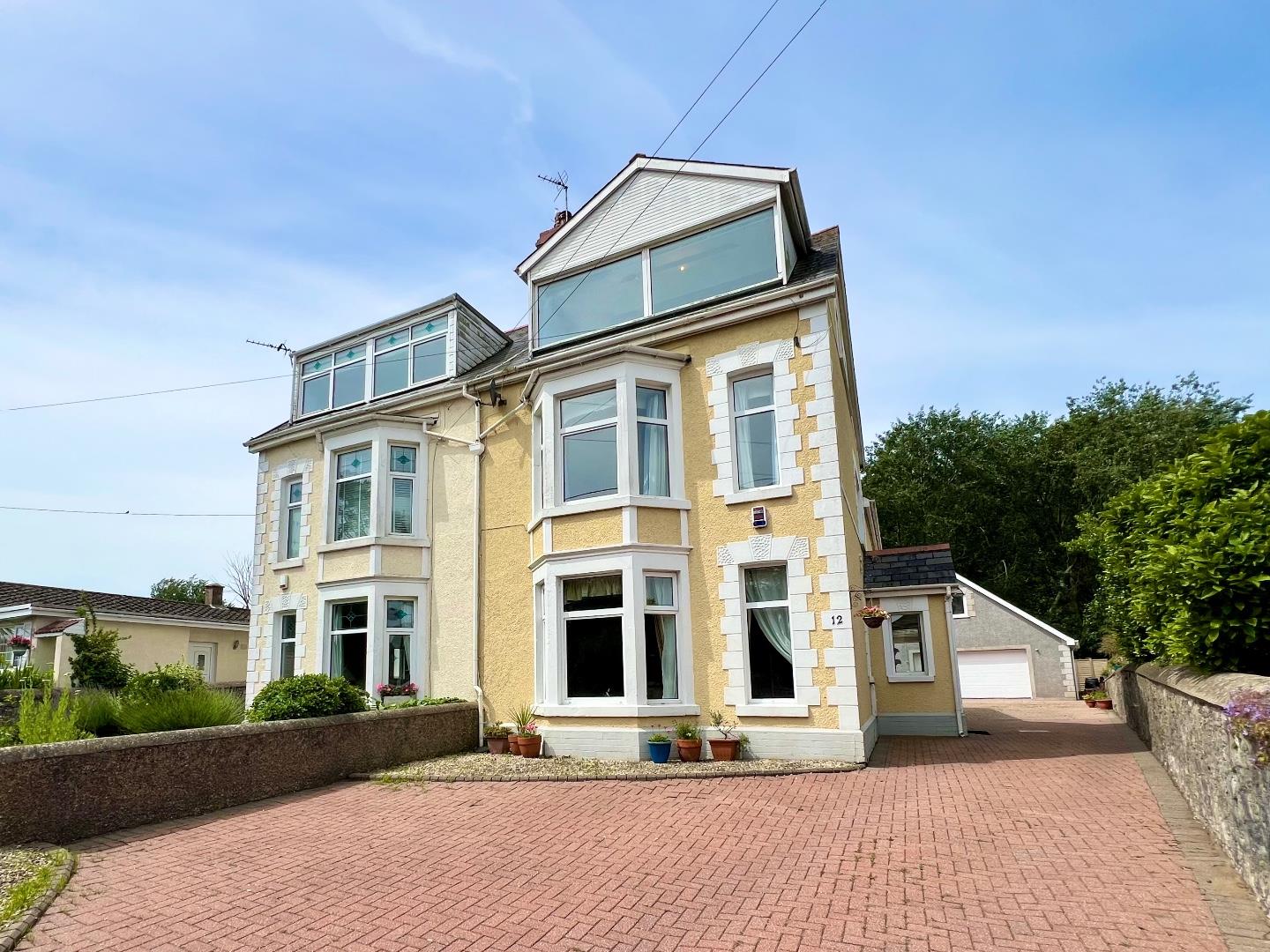 Beach Road, Porthcawl, Bridgend County Borough, CF36 5NH